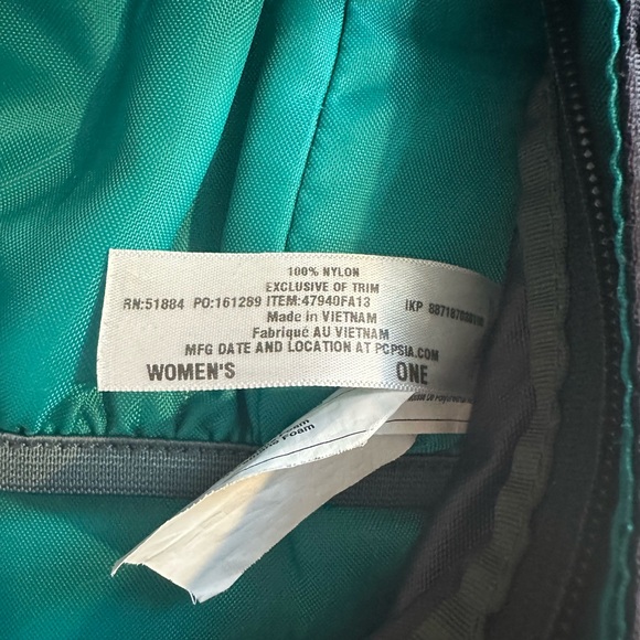 Women’s Purple Patagonia Backpack - Picture 2 of 16